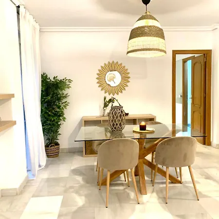 Homely Malaga Larios Exterior photo