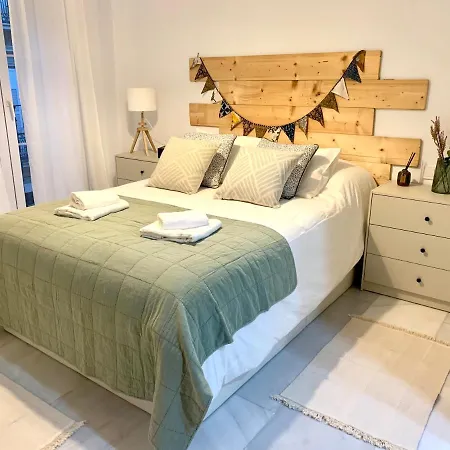 Homely Malaga Larios Exterior photo