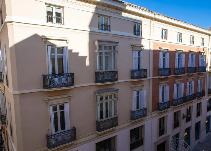 Homely Malaga Larios